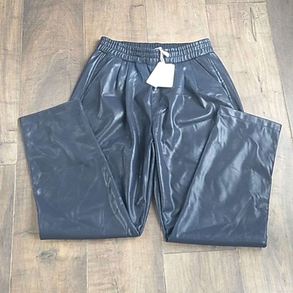 NEW EMPROVED FAUX LEATHER TROUSER STYLE  NAVY PANTS WOMANS 8 RETAIL 149.00